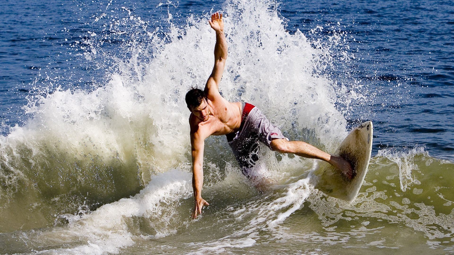 体育科技公司研发“电竞+篮球”新娱乐模式，融合创新受追捧，体育科技股